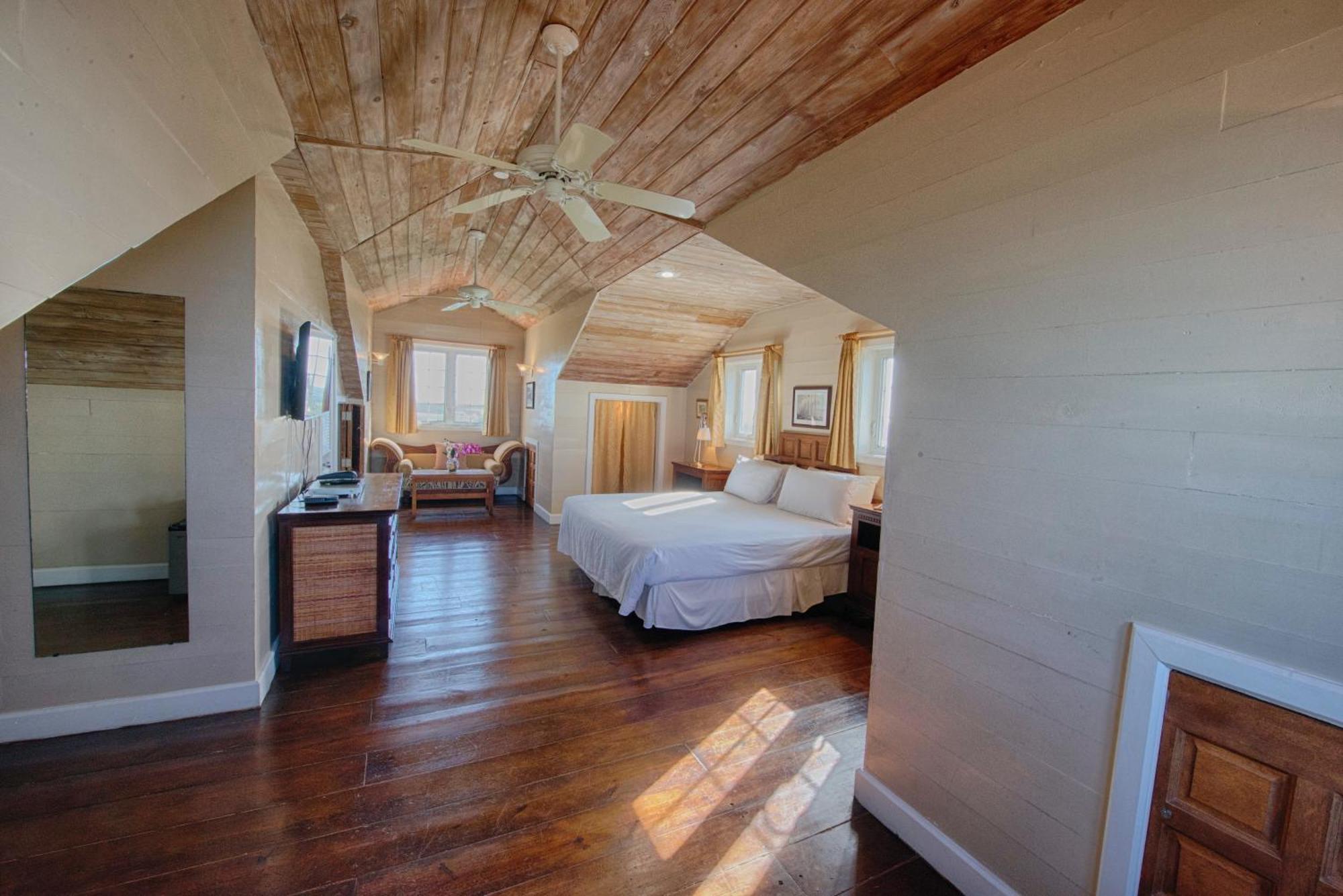 Hotel A Stone'S Throw Away Nassau Esterno foto