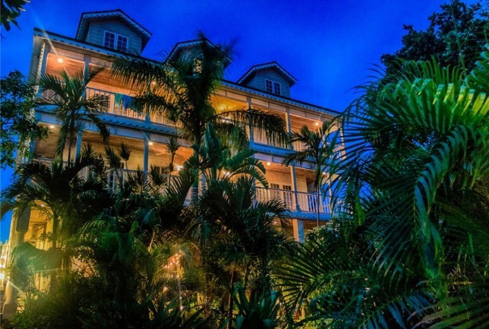 Hotel A Stone'S Throw Away Nassau Esterno foto
